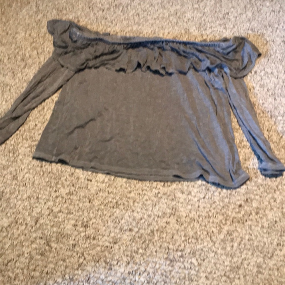 ae off the shoulder gray crop top